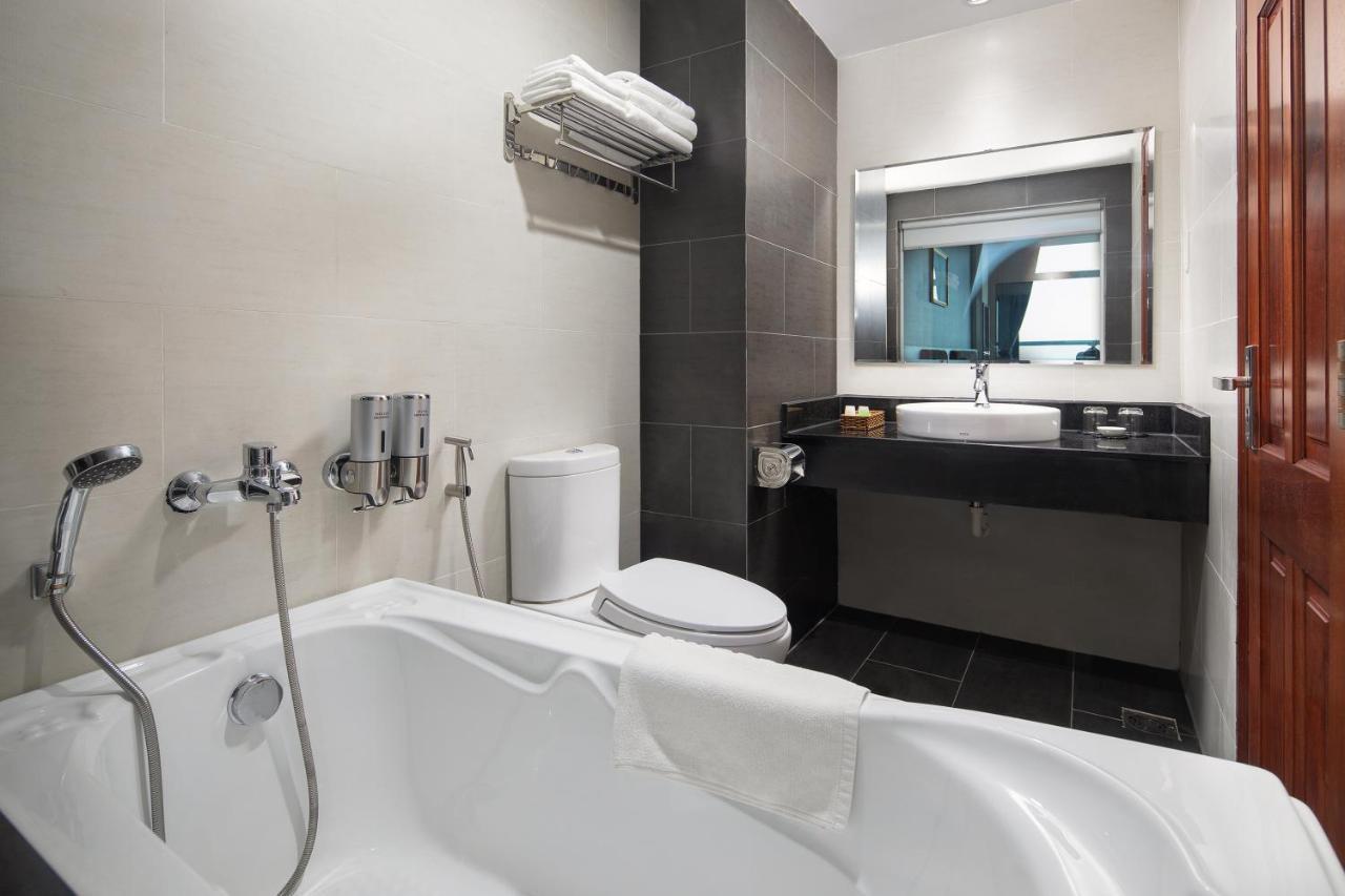 Nolis Hotel Вунгтау Экстерьер фото